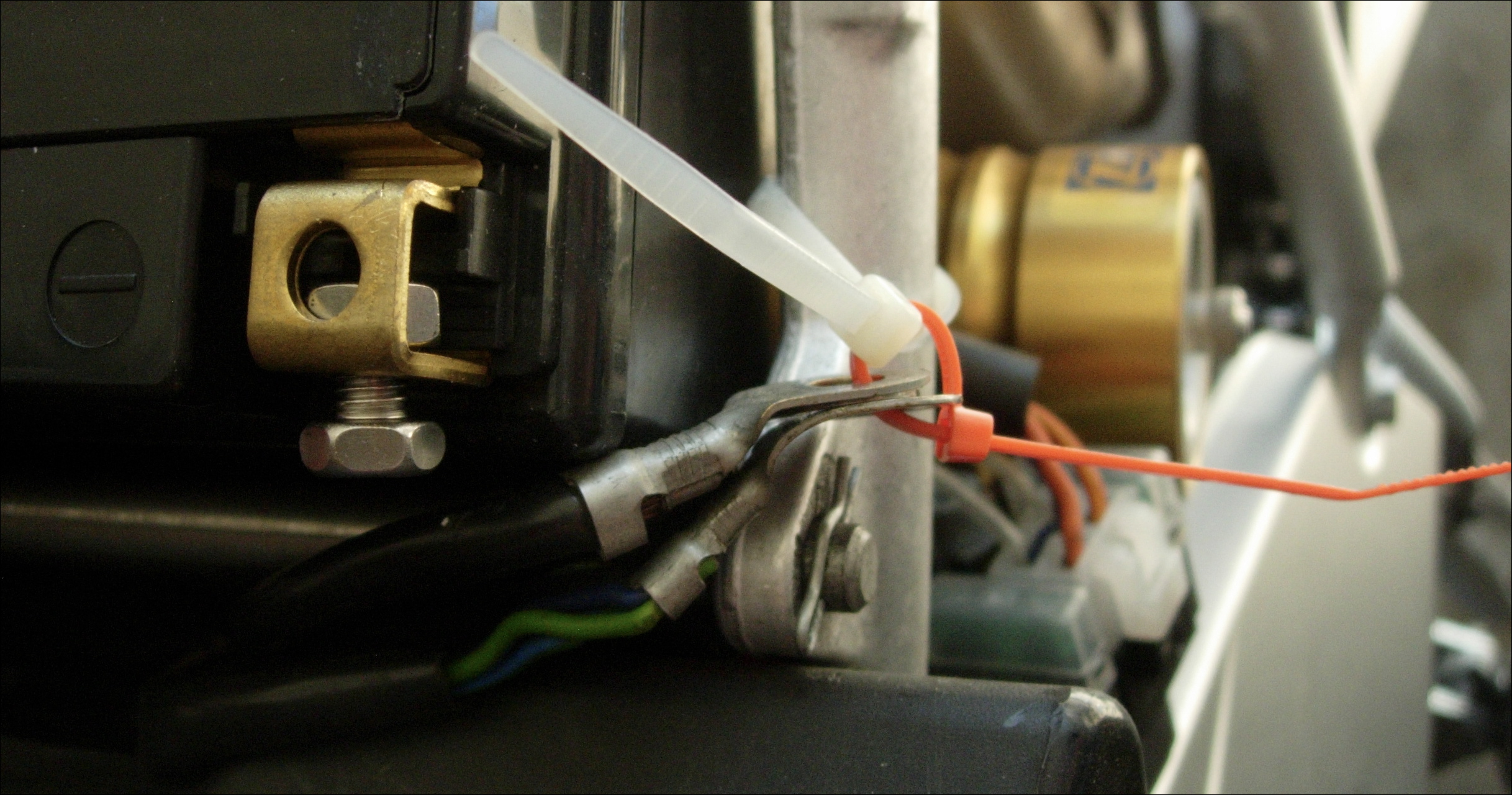 aprilia_sxv_starter_upg_b7e.jpg