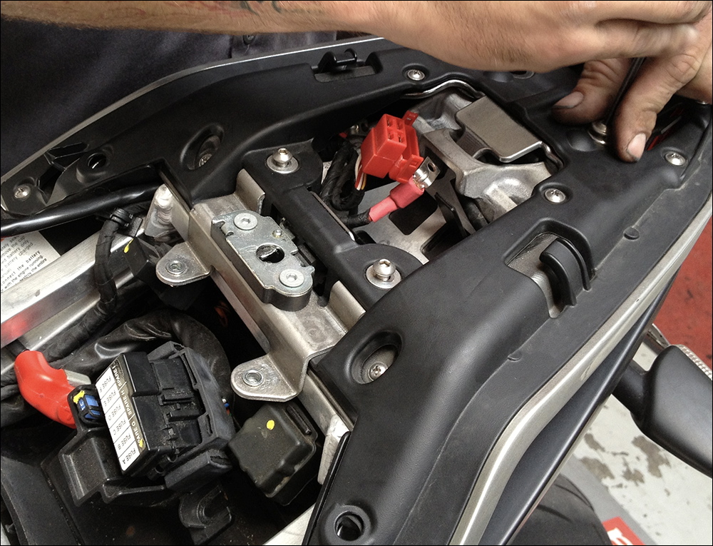 aprilia_mille_tuono_v4_1323.jpg